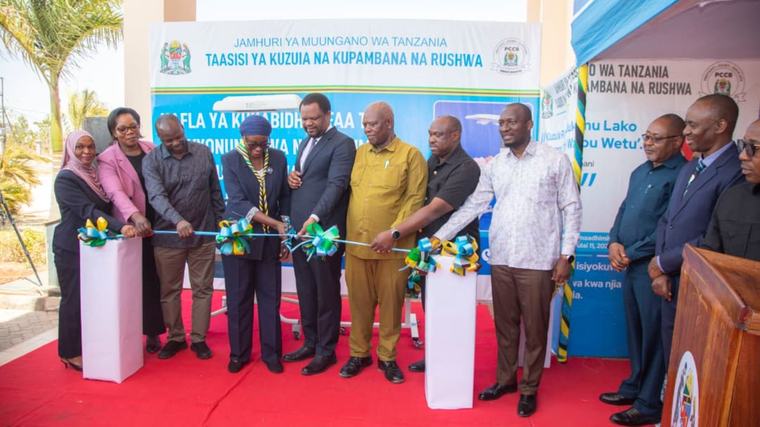 Takukuru yakabidhi vifaa tiba kusaidia watoto njiti Geita