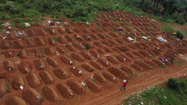 Health officials turn to mobile-phone data to track Ebola spread in Congo