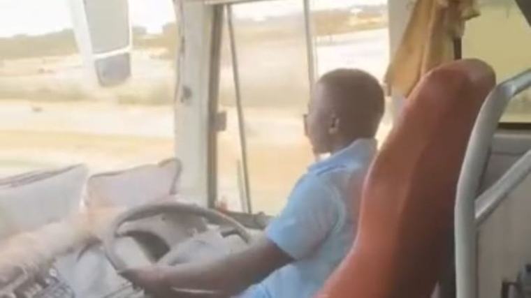 Dereva matatani akituhumiwa kutumia simu huku anaendesha