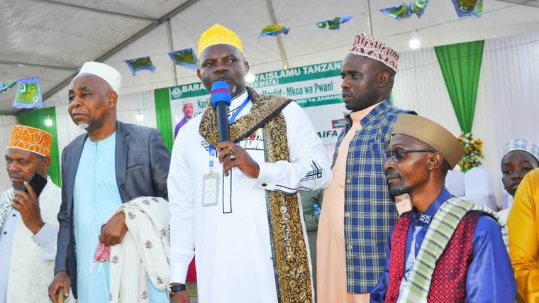 Sheikh Mtupa: Polisi wawashughulikie wanawake wanaokata mauno kwenye magari